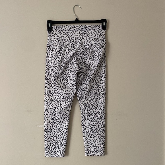 Balance Collection Cheetah Leopard Animal Print Leggings Exercise Size Medium - Picture 5 of 12